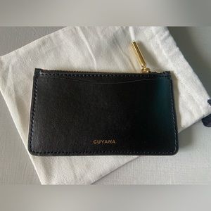 NWT Cuyana Zip Card Holder in Black Smooth Leather